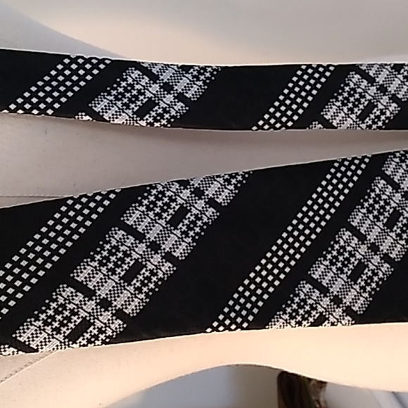 Chadwick Wembley necktie 👔 for blue, black or Grey suit - Picture 2 of 3